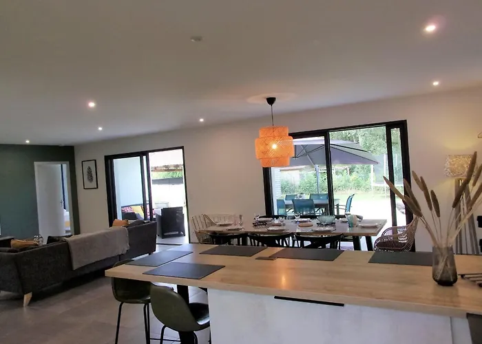 別荘 Spacious House With Garden