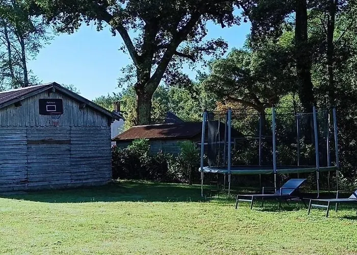 Spacious House With Garden Tatil Evi